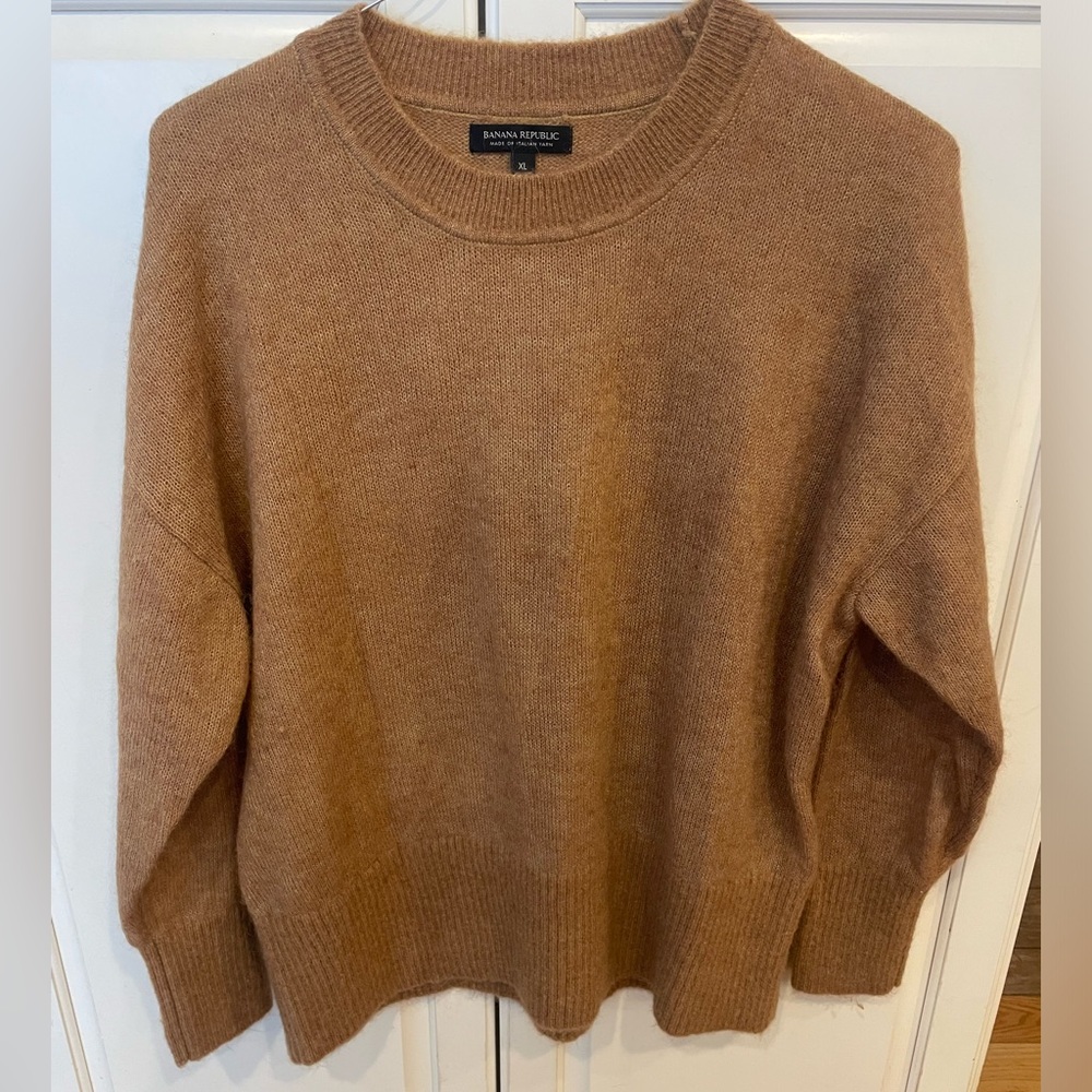 Banana Republic Brown Crew Neck Sweater